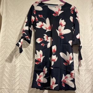 🆕🆕🌸Summer Dress Navy with Beautiful Flowers